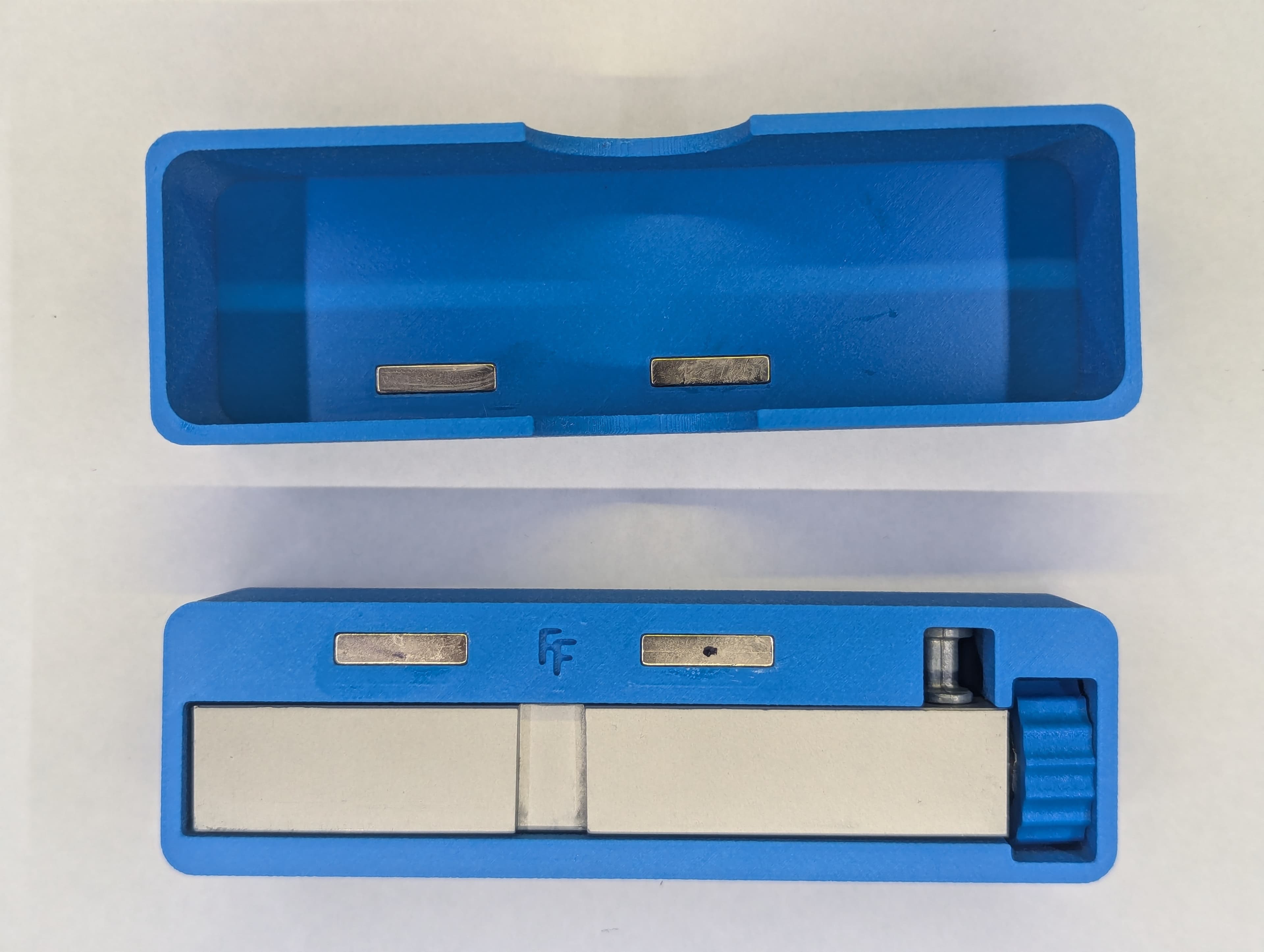 Dillon Precision Powder Bar Box — Single Bar With Knob And Magnetic Closure